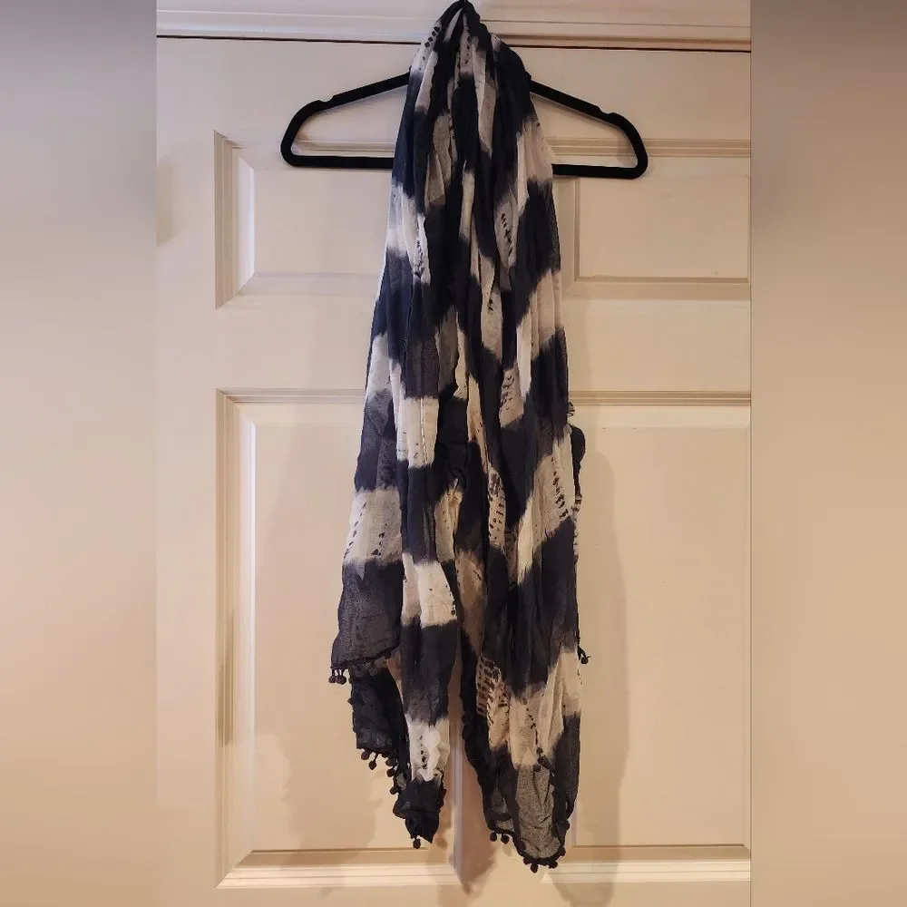 Black and white sheer pompom scarf
